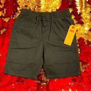 Navy blue Levi’s shorts